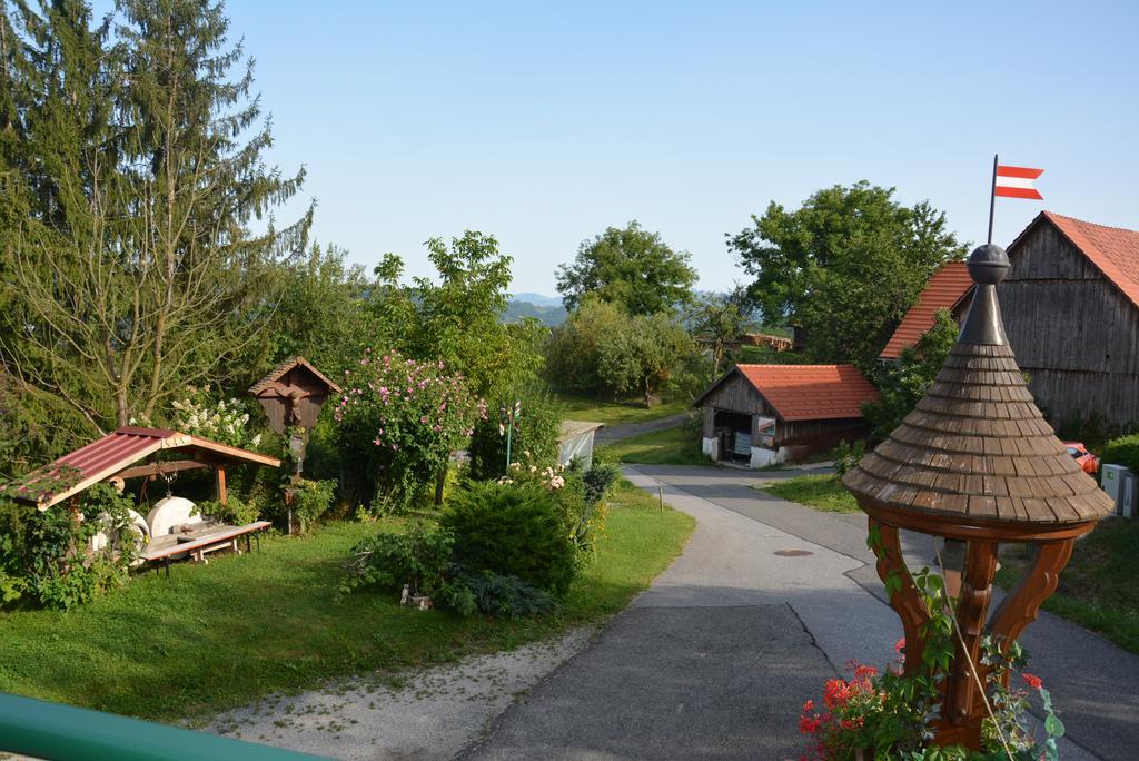 Gaestehaus Schmid Sankt Johann im Saggautal Exteriér fotografie