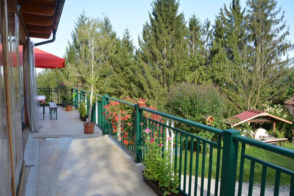 Gaestehaus Schmid Sankt Johann im Saggautal Exteriér fotografie