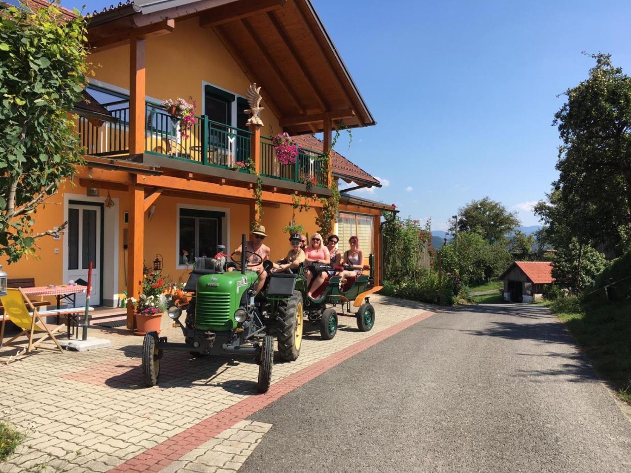 Gaestehaus Schmid Sankt Johann im Saggautal Exteriér fotografie